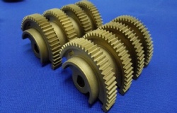 Gear Cutting for Precise Worm or Pinion Gears and Gear Box